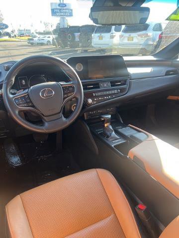 Used 2022 Lexus ES 350 w/ Premium Package image 8