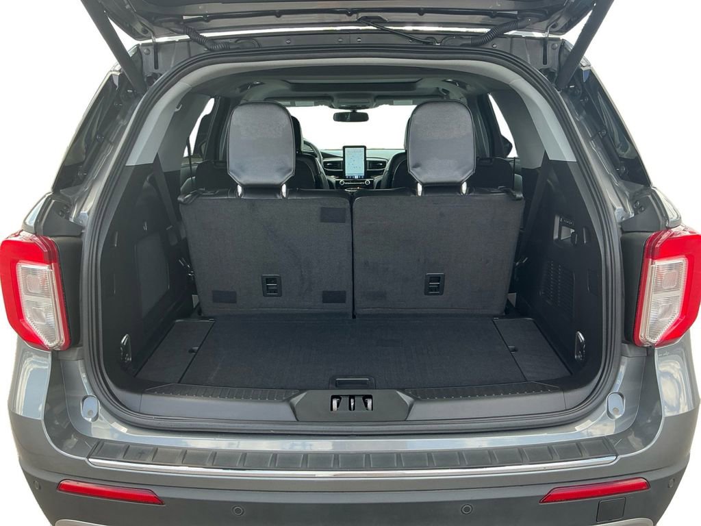 Certified 2023 Ford Explorer Limited w/ Limited Technology Package RWD image 24