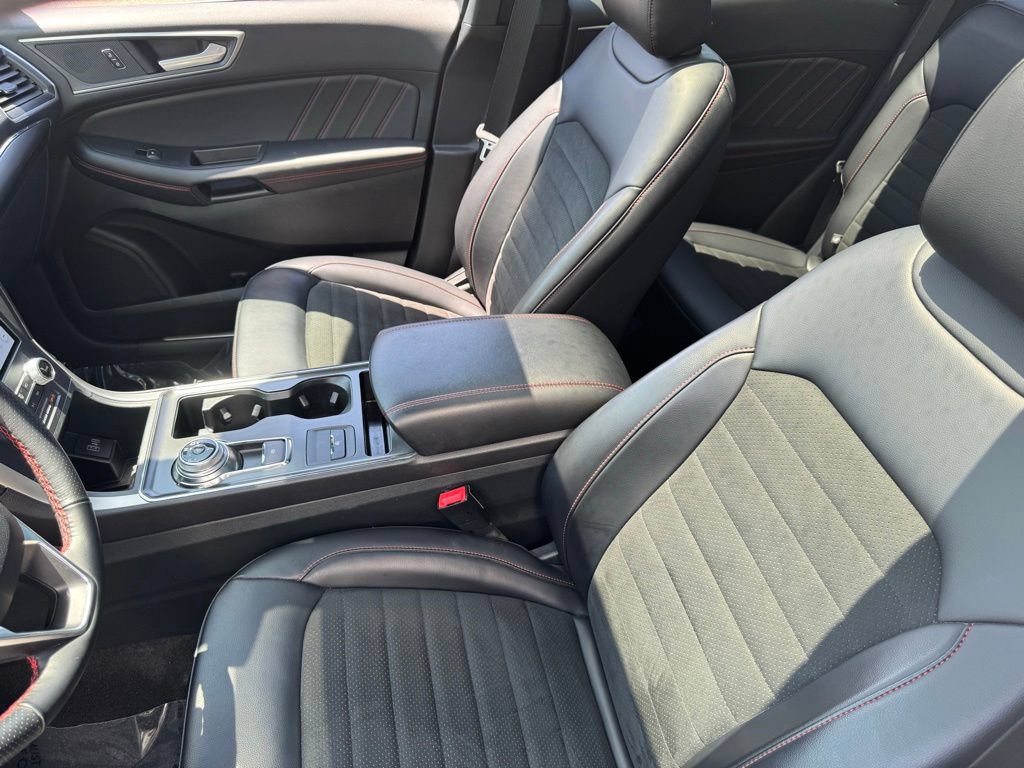 Certified 2024 Ford Edge ST-Line w/ Class II Trailer Tow Package AWD/4WD image 7