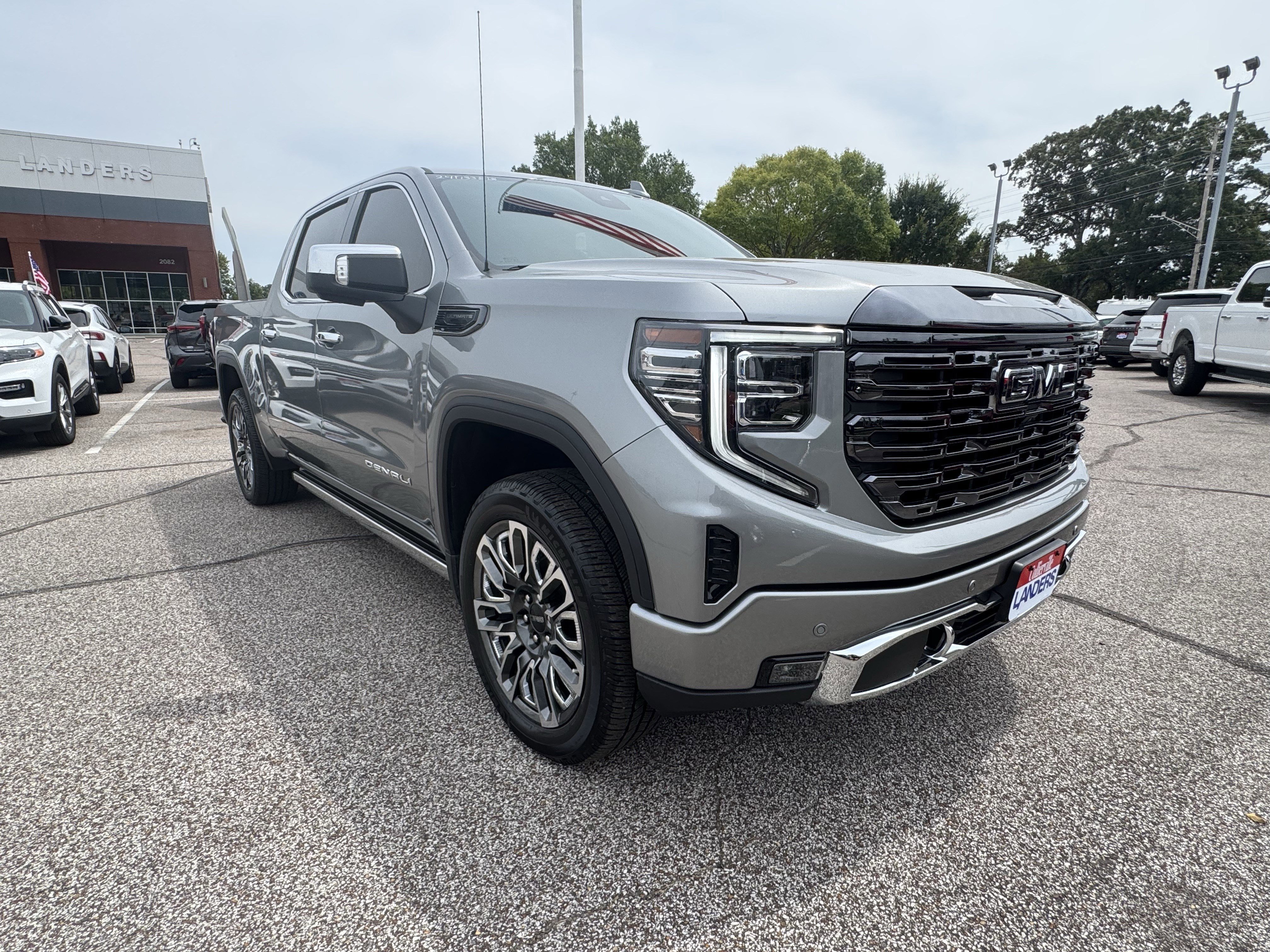 Used 2024 GMC Sierra 1500 Denali Ultimate image 7