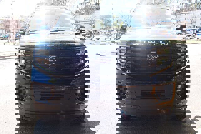 Certified 2025 Ford Expedition Active image 8