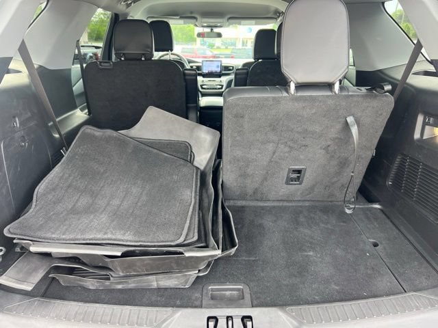 Certified 2023 Ford Explorer XLT w/ Equipment Group 202A AWD/4WD image 19