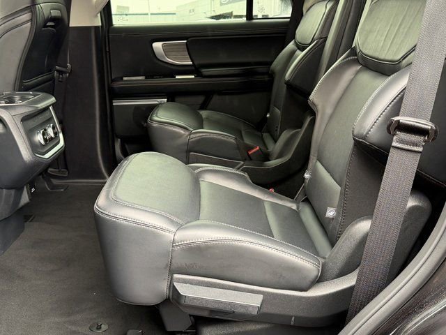 Certified 2025 Ford Expedition Platinum image 14