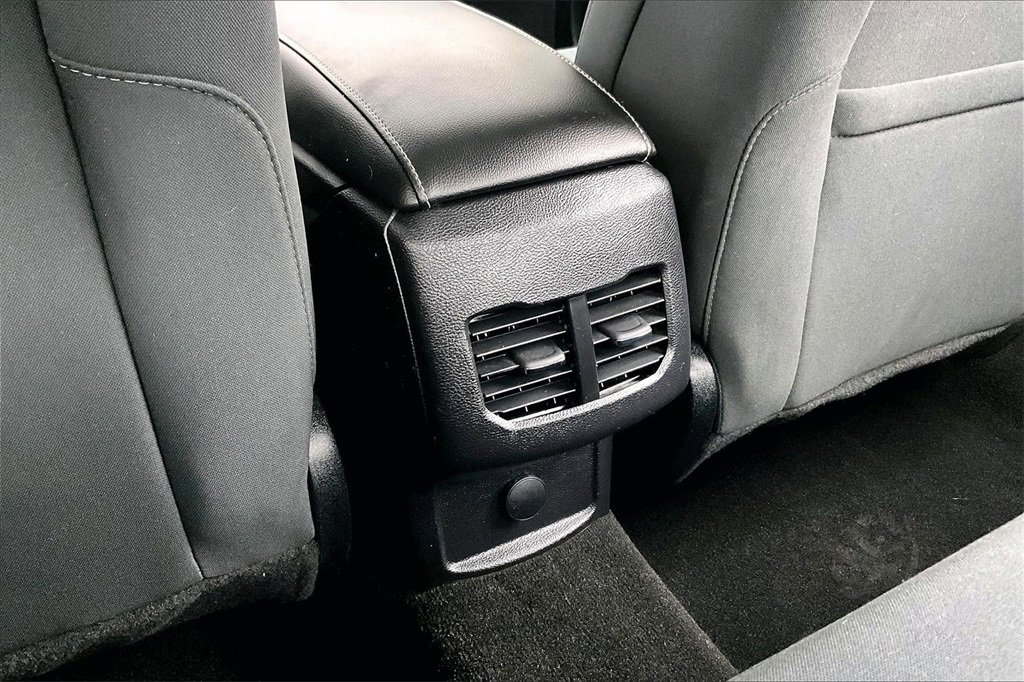 Certified 2020 Ford Fusion SE image 33