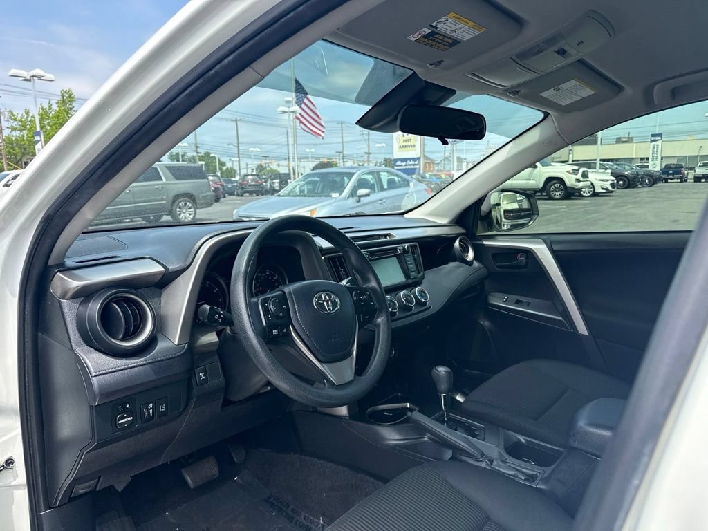Used 2018 Toyota RAV4 LE w/ All Weather Liner Package AWD/4WD image 10