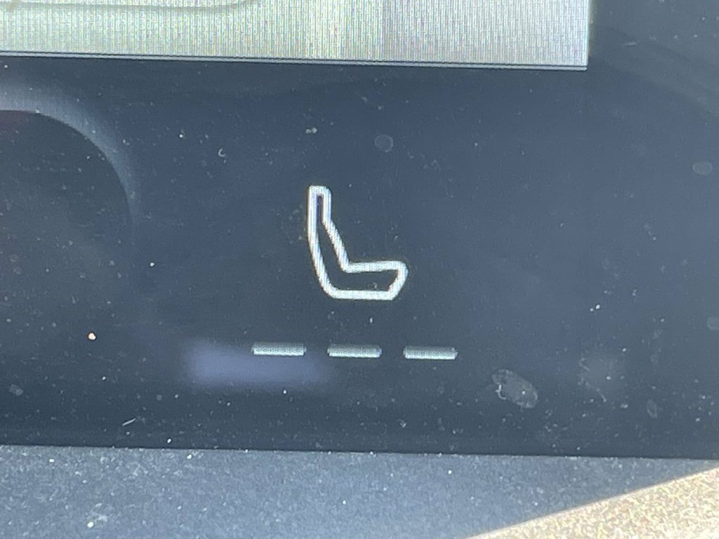 Certified 2025 Ford Escape SE FWD image 19