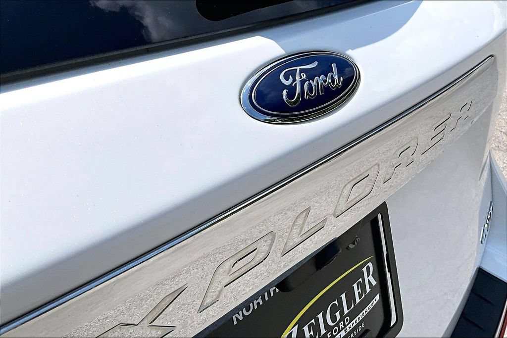 Certified 2023 Ford Explorer XLT AWD/4WD image 32