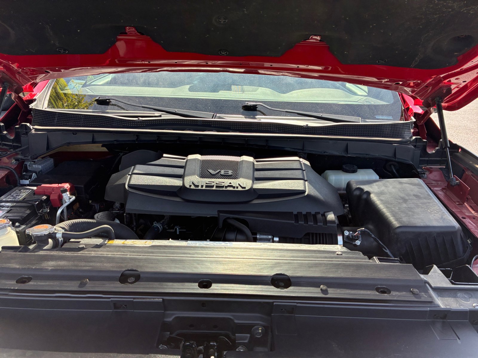Used 2021 Nissan Titan PRO-4X w/ Pro-4x Convenience Package AWD/4WD image 22