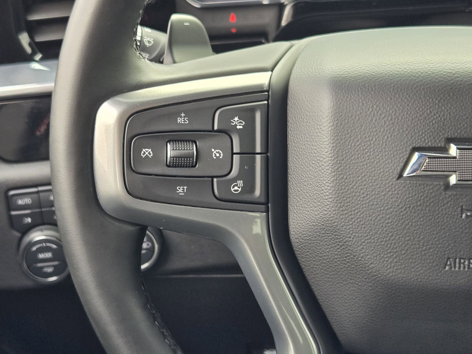Used 2024 Chevrolet Silverado 1500 LT Trail Boss w/ LT Trail Boss Premium Package AWD/4WD image 26