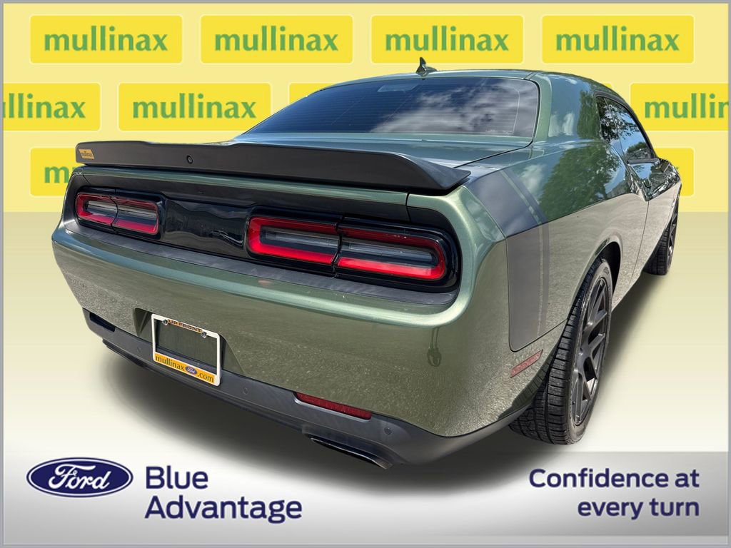 Used 2018 Dodge Challenger R/T Scat Pack w/ Leather Interior Group RWD image 4