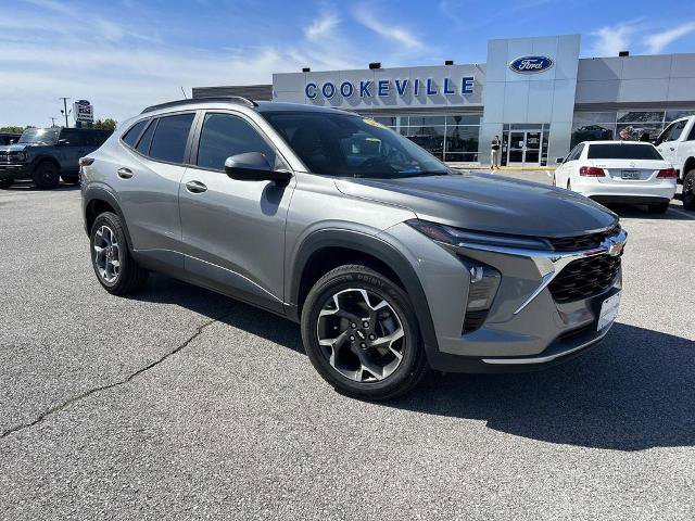 Used 2024 Chevrolet Trax LT w/ Driver Confidence Package FWD image 2