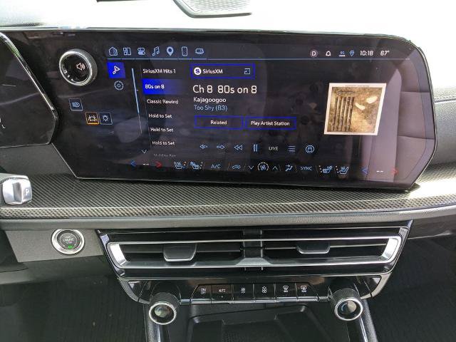 Used 2025 Chevrolet Traverse High Country FWD image 8