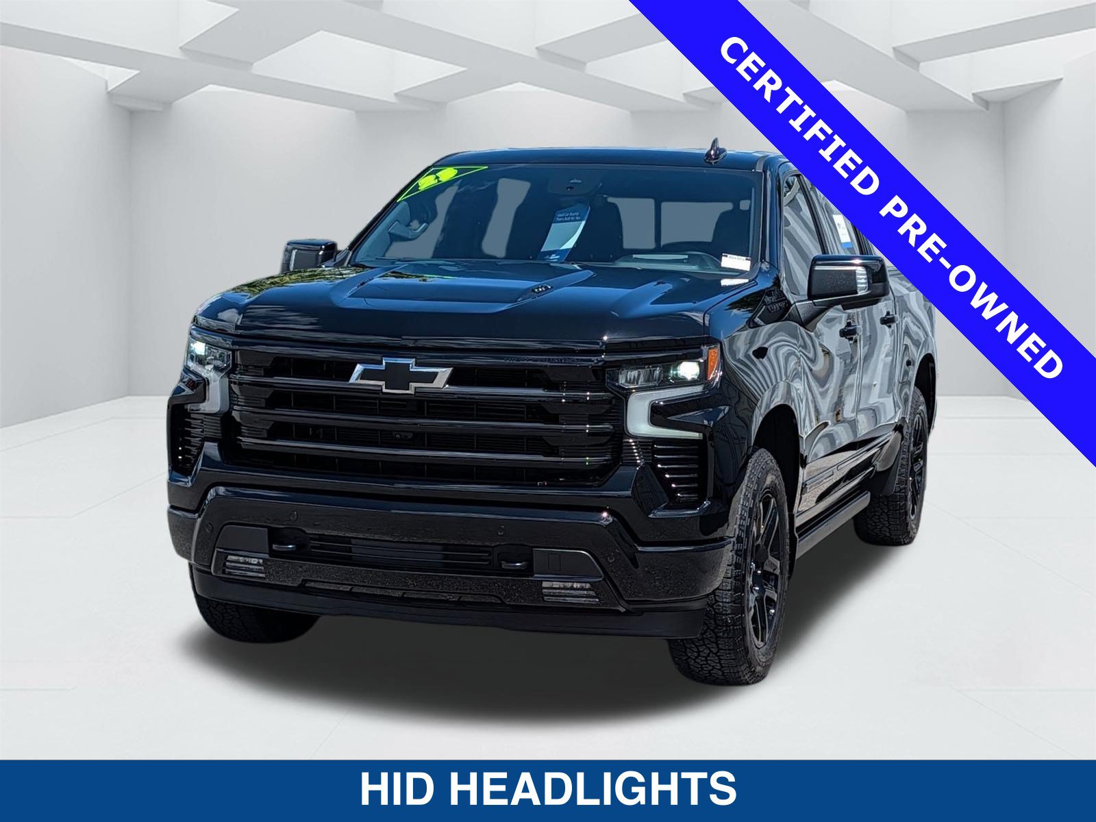 Used 2025 Chevrolet Silverado 1500 High Country w/ Midnight Edition AWD/4WD image 8