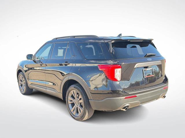 Certified 2024 Ford Explorer XLT w/ Equipment Group 202A AWD/4WD image 6