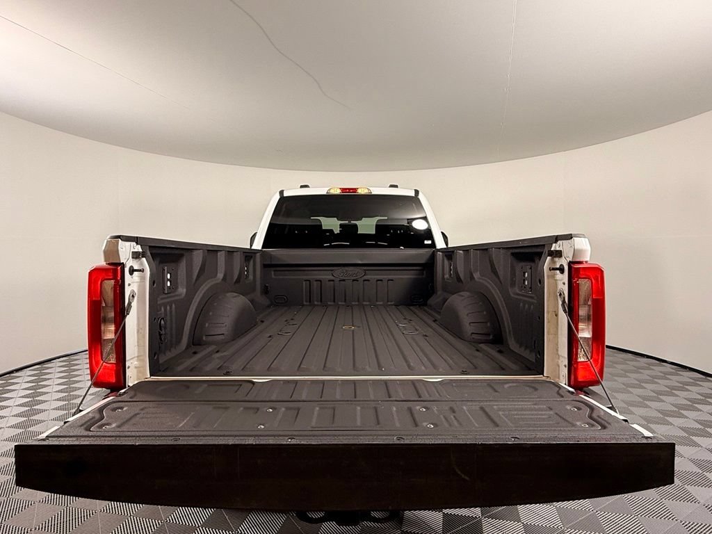 Certified 2025 Ford F350 XLT AWD/4WD image 11