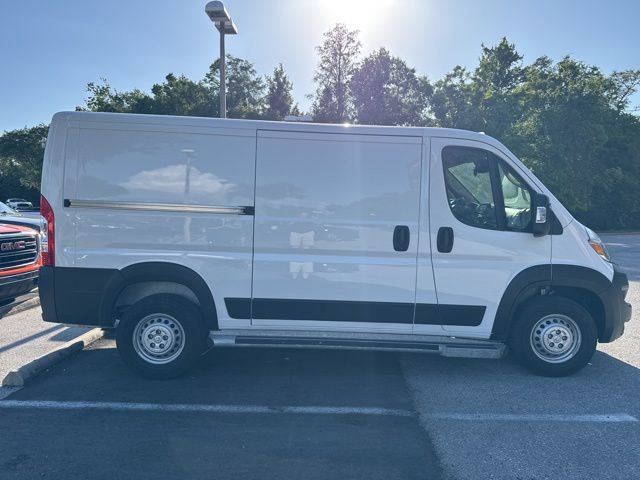 Used 2025 RAM ProMaster 2500 w/ U-Haul Equipment Group FWD image 8