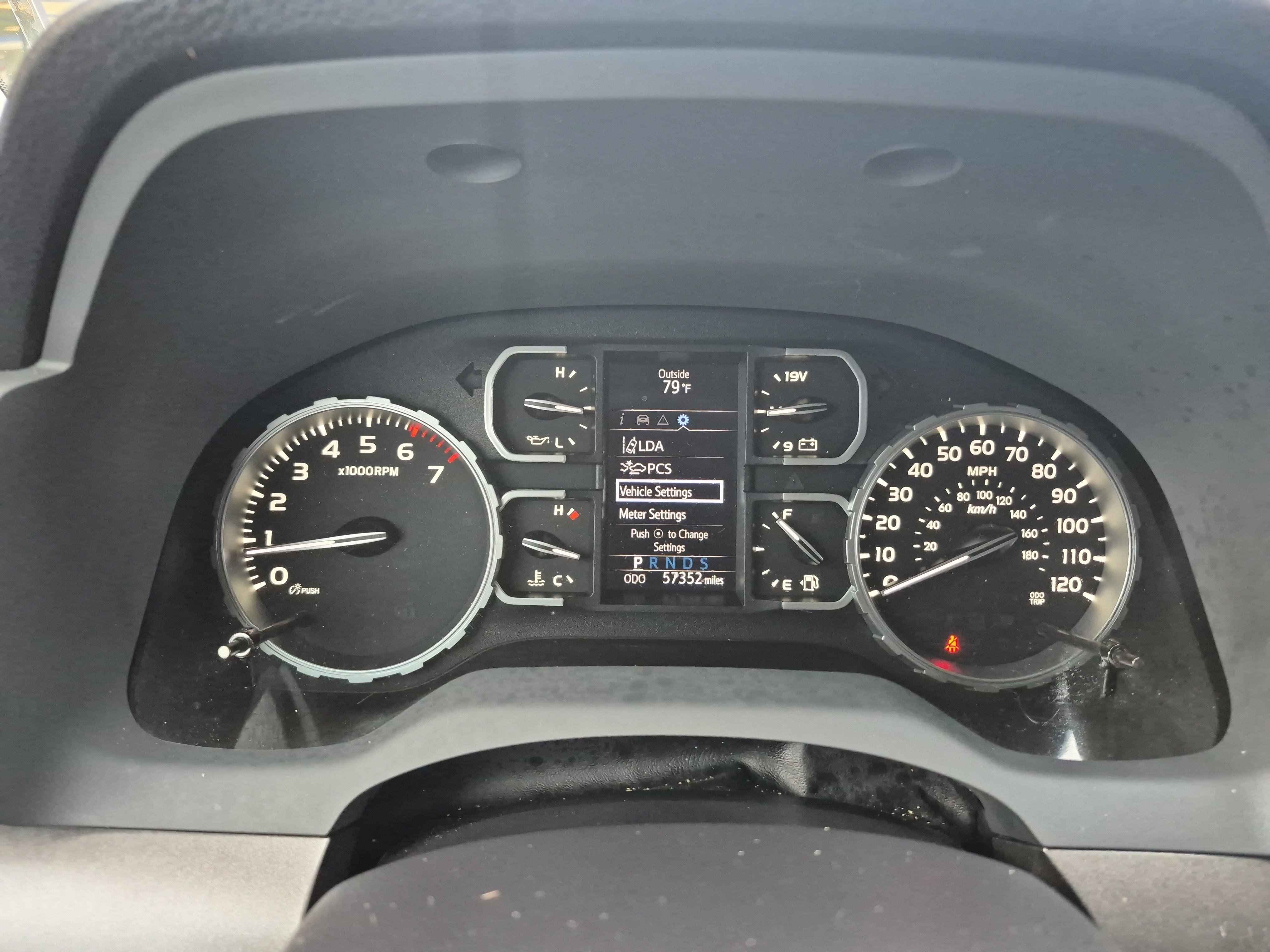 Used 2019 Toyota Tundra SR5 w/ SR5 Upgrade Package AWD/4WD image 25