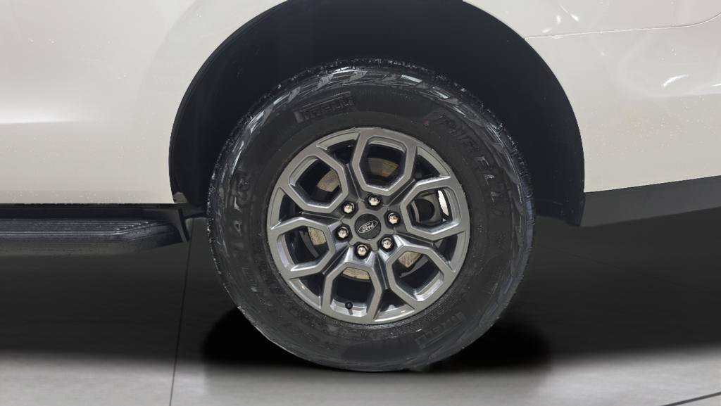 Certified 2025 Ford Expedition Active AWD/4WD image 14