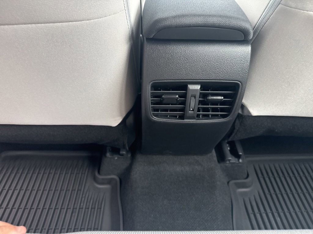 Used 2025 Toyota Corolla Cross L FWD image 24