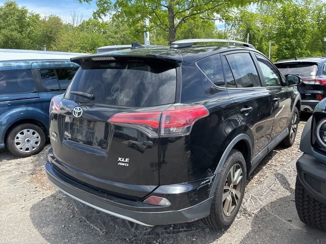 Used 2017 Toyota RAV4 XLE w/ All Weather Liner Package AWD/4WD image 4