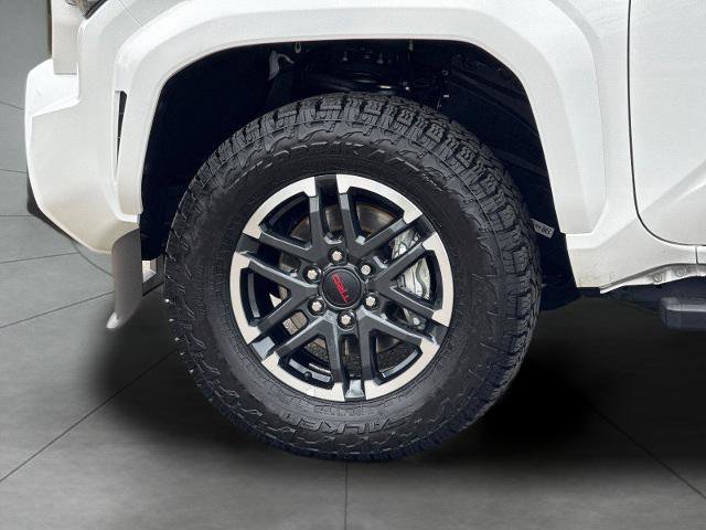Used 2024 Toyota Tacoma TRD Sport AWD/4WD image 22