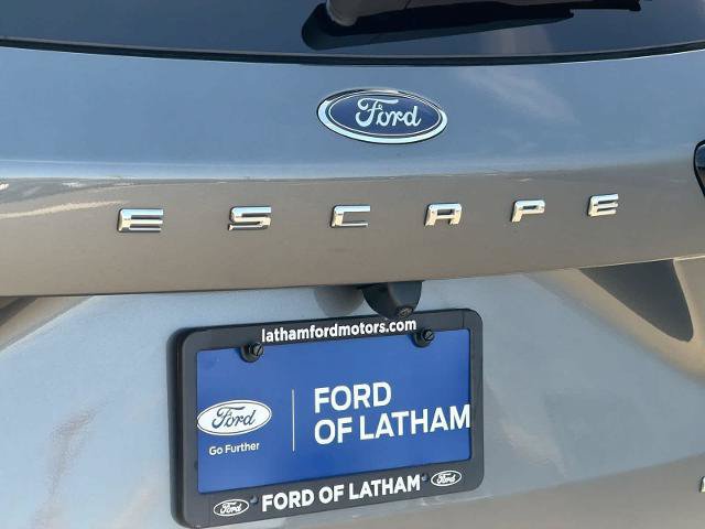 Certified 2023 Ford Escape ST-Line w/ Tech Pack #1 AWD/4WD image 13