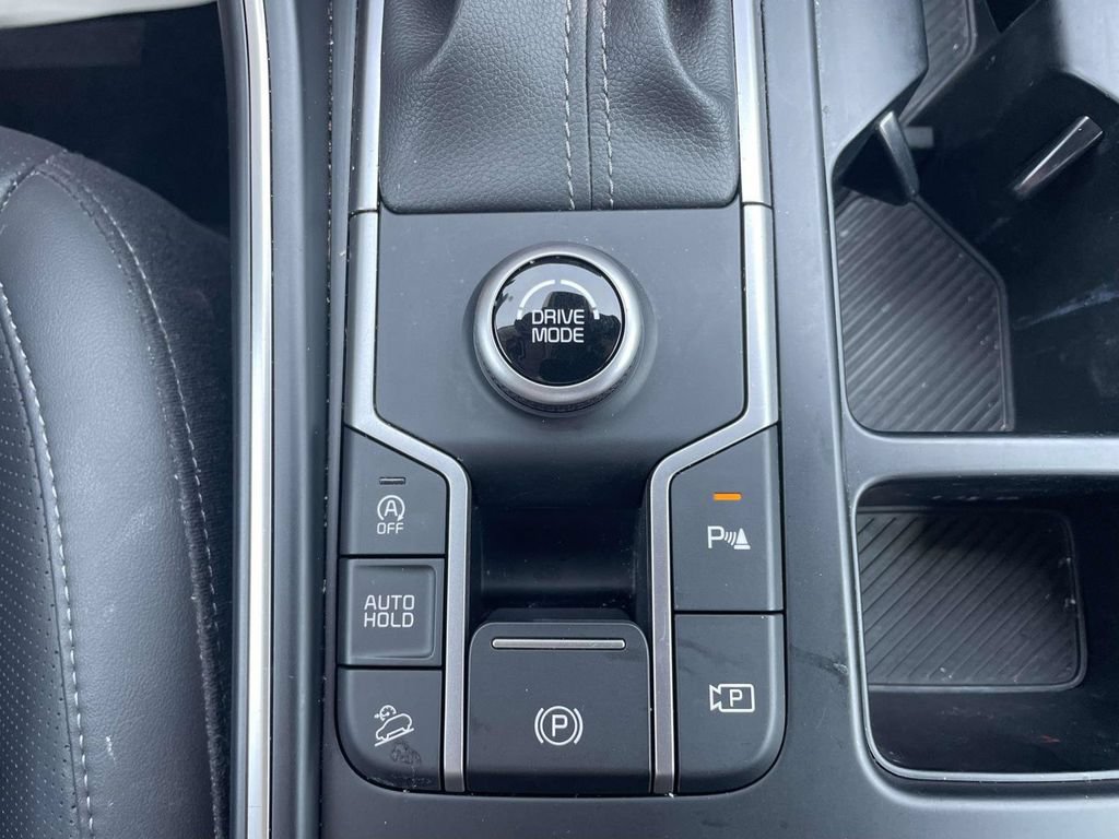 Used 2025 Kia Sorento S w/ Panoramic Sunroof Package FWD image 24