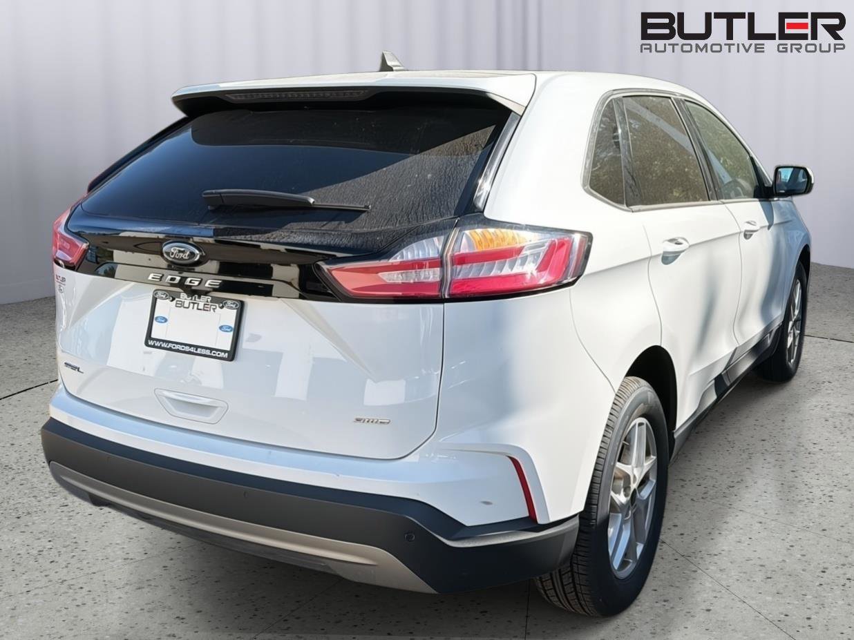 Certified 2024 Ford Edge SEL image 9