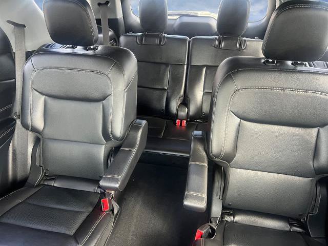 Certified 2023 Ford Explorer Limited w/ Limited Technology Package AWD/4WD image 13