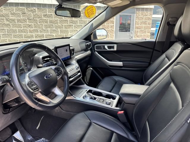 Certified 2023 Ford Explorer XLT w/ Equipment Group 202A AWD/4WD image 18