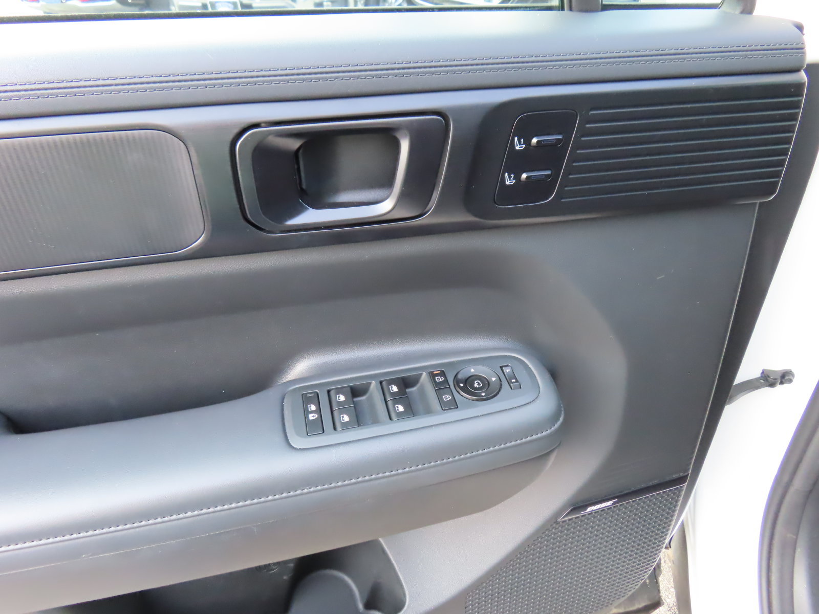 Used 2024 Hyundai Santa Fe Calligraphy AWD/4WD image 12