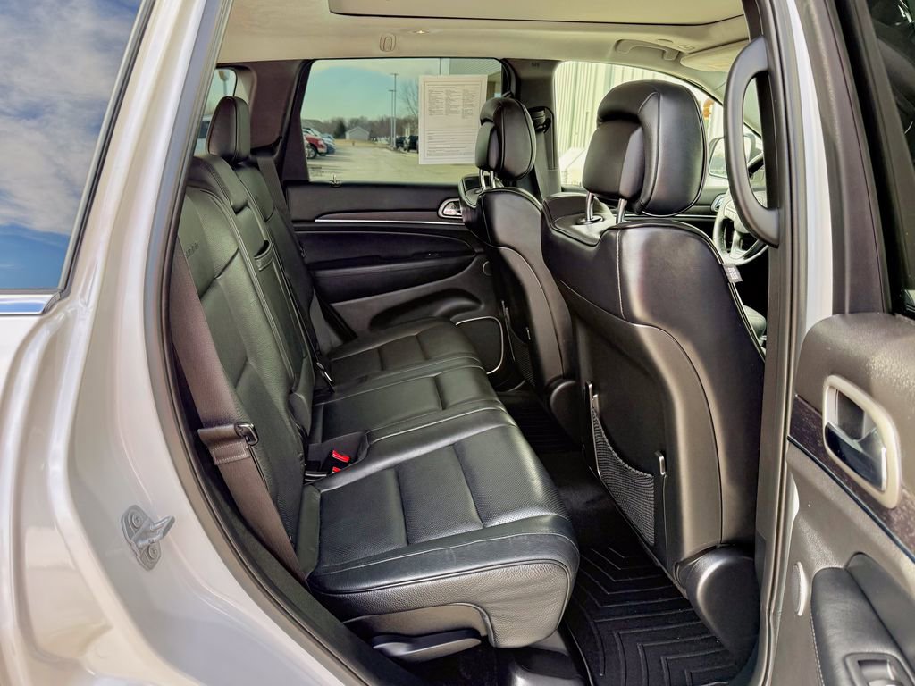 Used 2017 Jeep Grand Cherokee Summit image 18