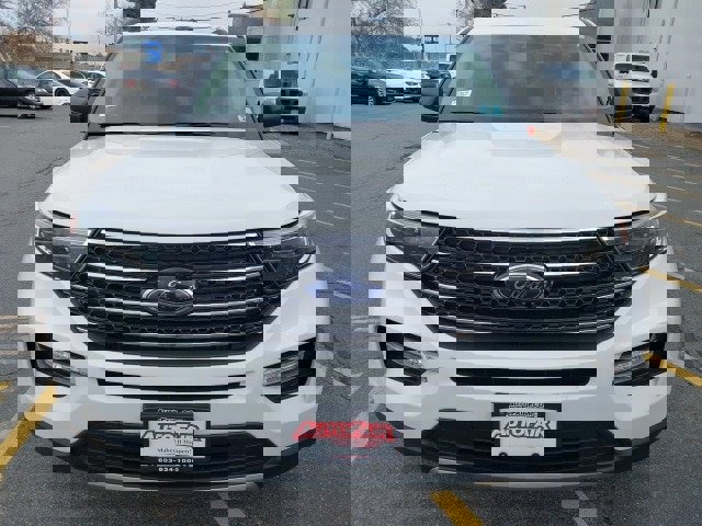 Certified 2021 Ford Explorer XLT w/ Equipment Group 202A image 3