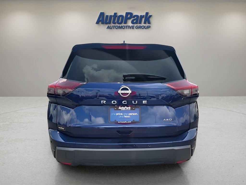 Used 2025 Nissan Rogue SV AWD/4WD image 6