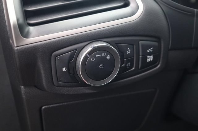 Certified 2024 Ford Edge ST-Line AWD/4WD image 11