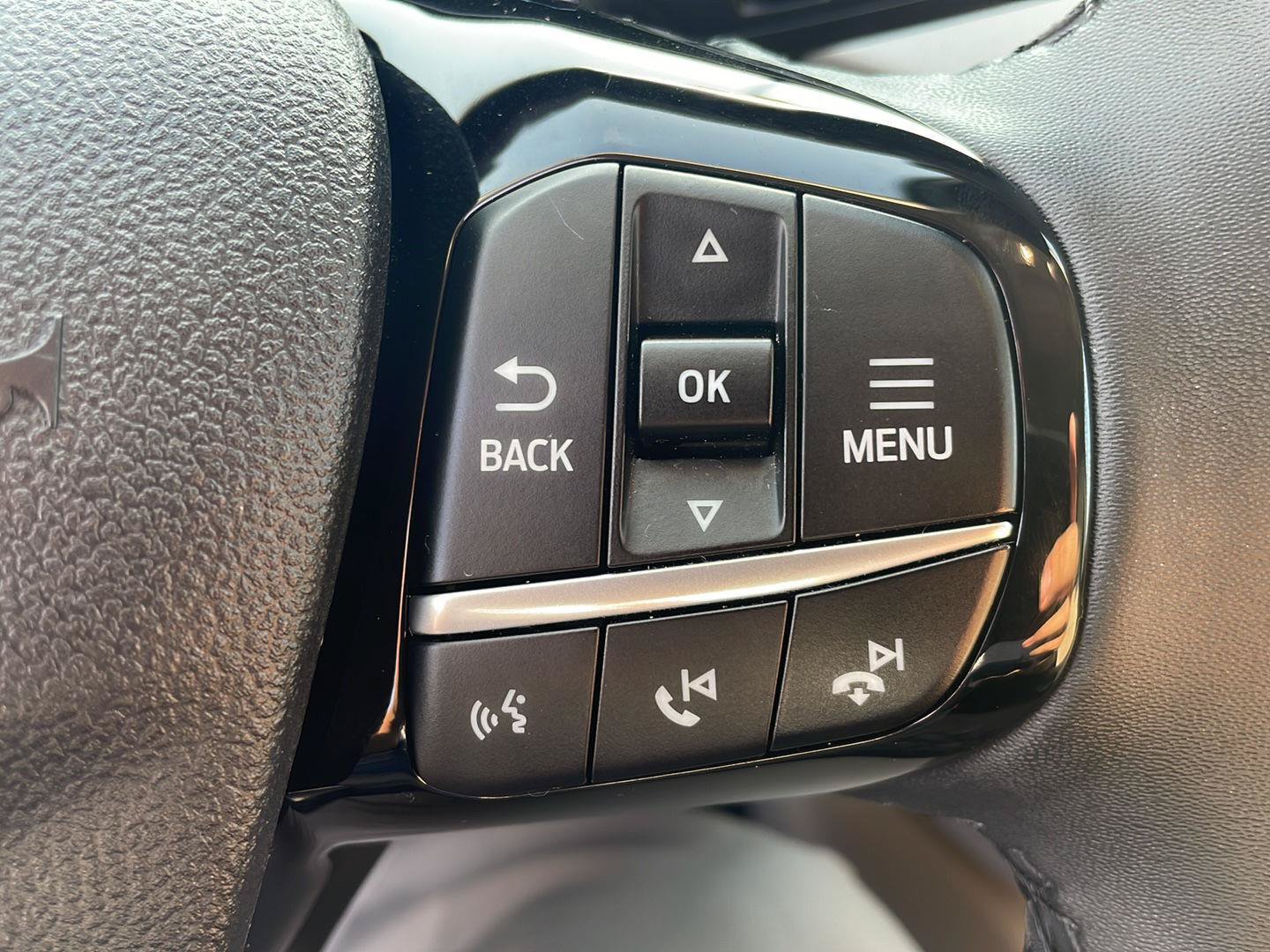 Certified 2022 Ford Escape SEL w/ Technology Package FWD image 16