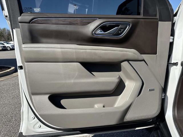 Used 2021 Chevrolet Suburban LT w/ Rear Media and Nav Package image 19