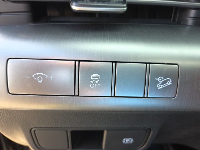 Used 2024 Hyundai Kona SEL w/ Convenience Package FWD image 30