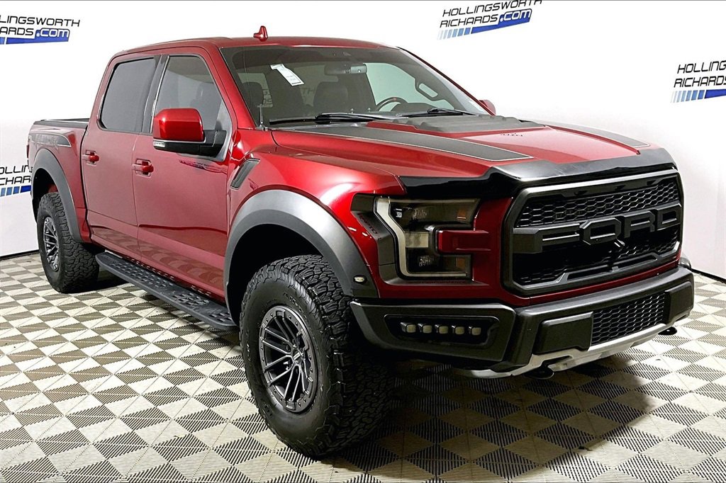 Certified 2019 Ford F150 Raptor w/ Equipment Group 802A Luxury image 3