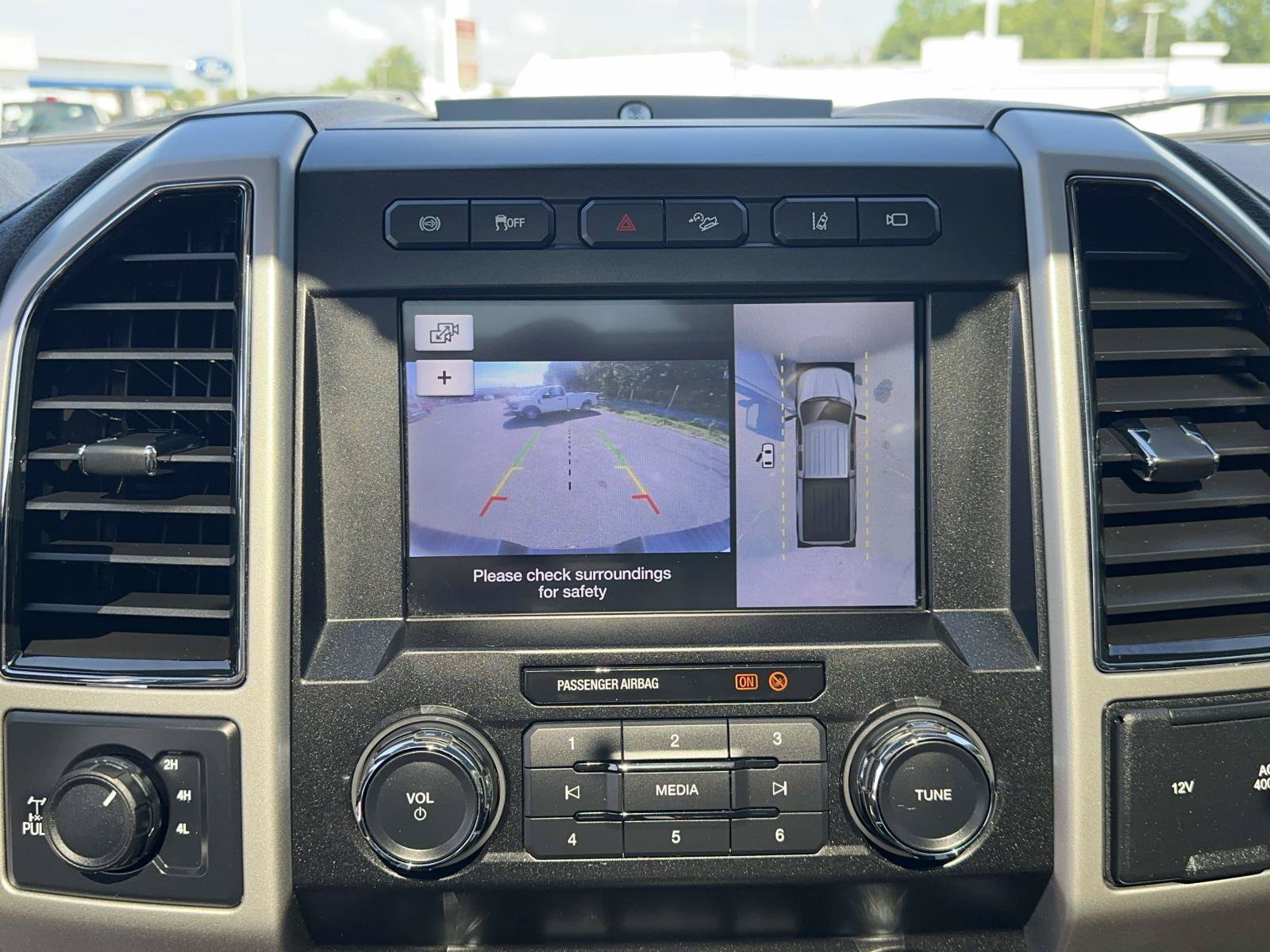 Certified 2019 Ford F350 Lariat w/ Lariat Ultimate Package AWD/4WD image 12