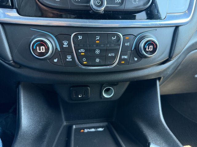 Used 2022 Chevrolet Traverse LT AWD/4WD image 21