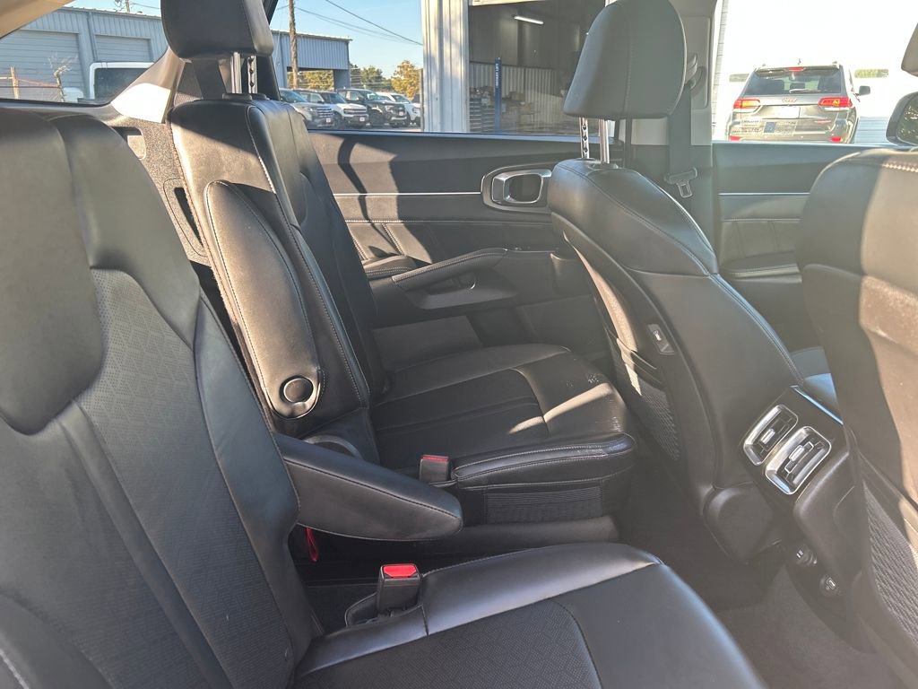Used 2023 Kia Sorento SX image 15