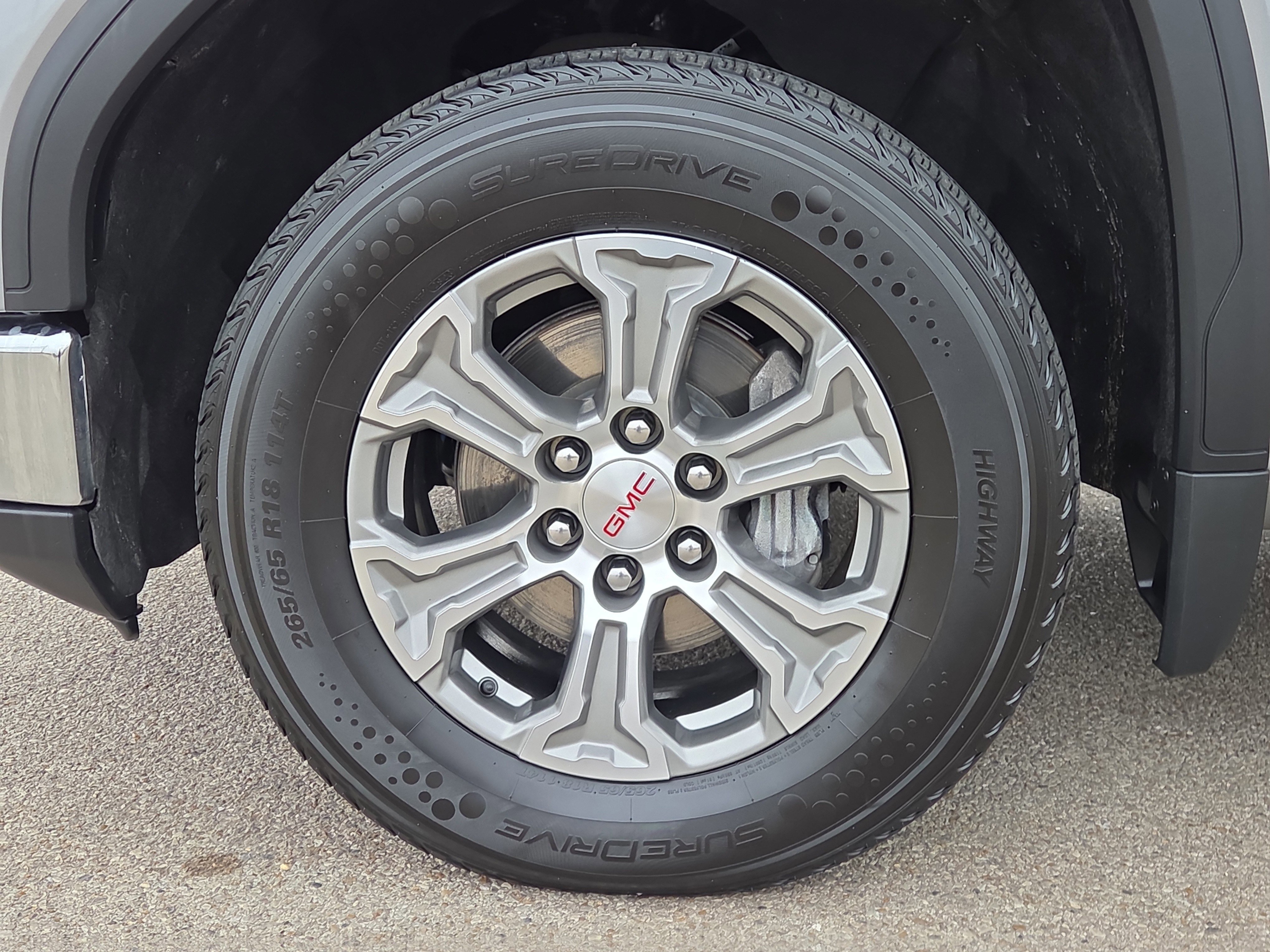 Used 2024 GMC Sierra 1500 SLT image 9