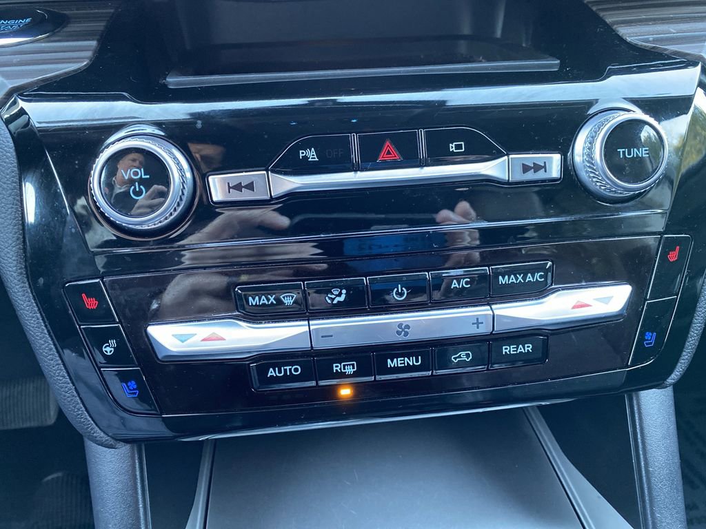 Certified 2023 Ford Explorer Limited image 24