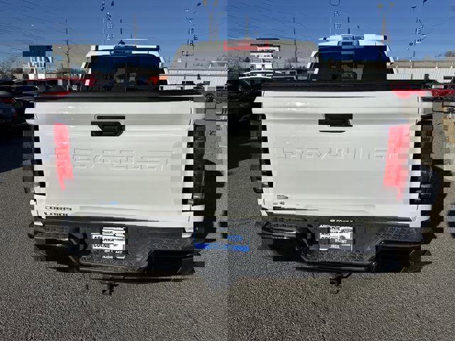 Used 2024 Chevrolet Colorado Z71 w/ Z71 Convenience Package 2 image 3