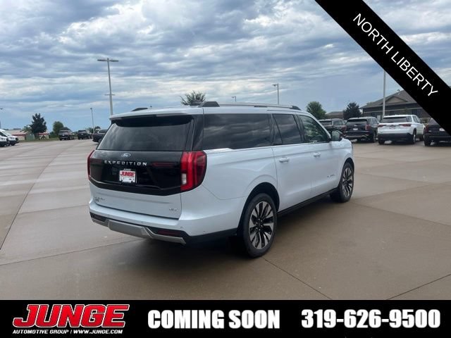 Certified 2025 Ford Expedition Max Platinum w/ Driver's Package AWD/4WD image 3