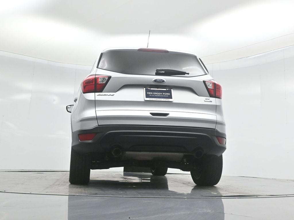 Certified 2019 Ford Escape SE image 16