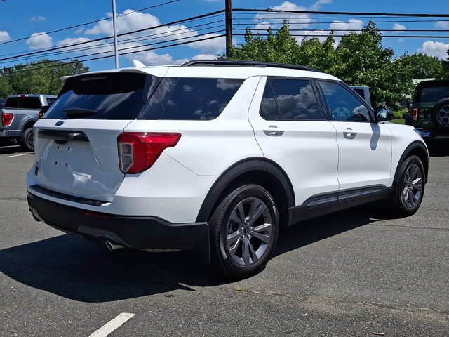 Certified 2024 Ford Explorer XLT w/ Equipment Group 202A AWD/4WD image 11