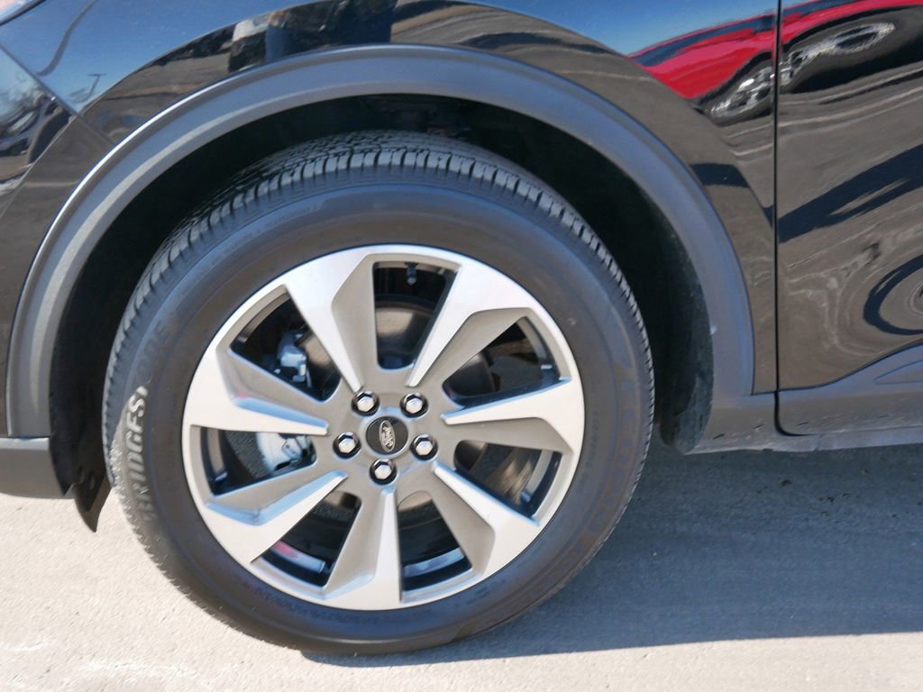 Certified 2024 Ford Escape Platinum image 6