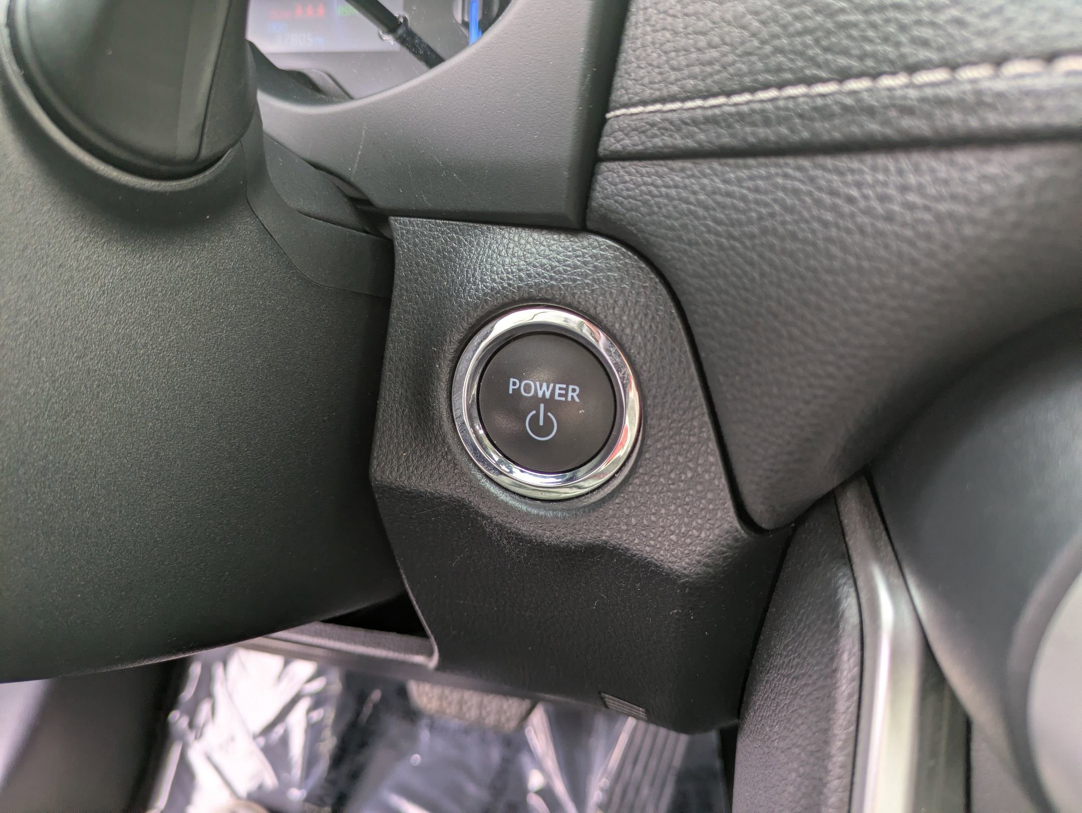 Used 2024 Toyota RAV4 XLE image 23